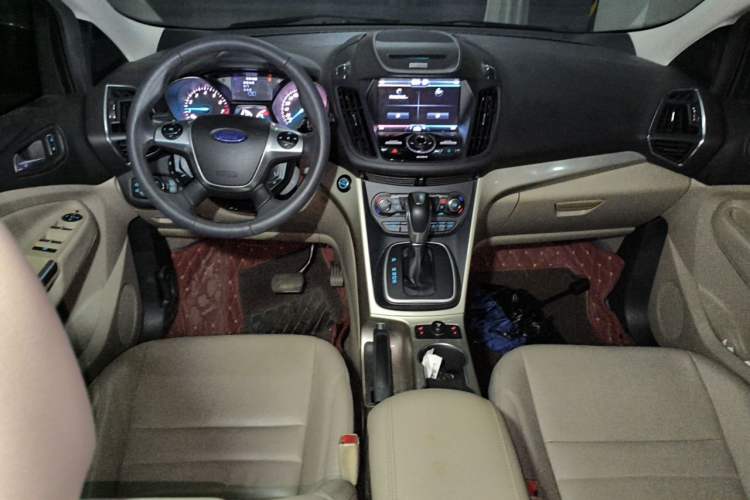 Used Ford Kuga 2013 2.0L GTDi Four-Wheel Drive Premium Model Center Console