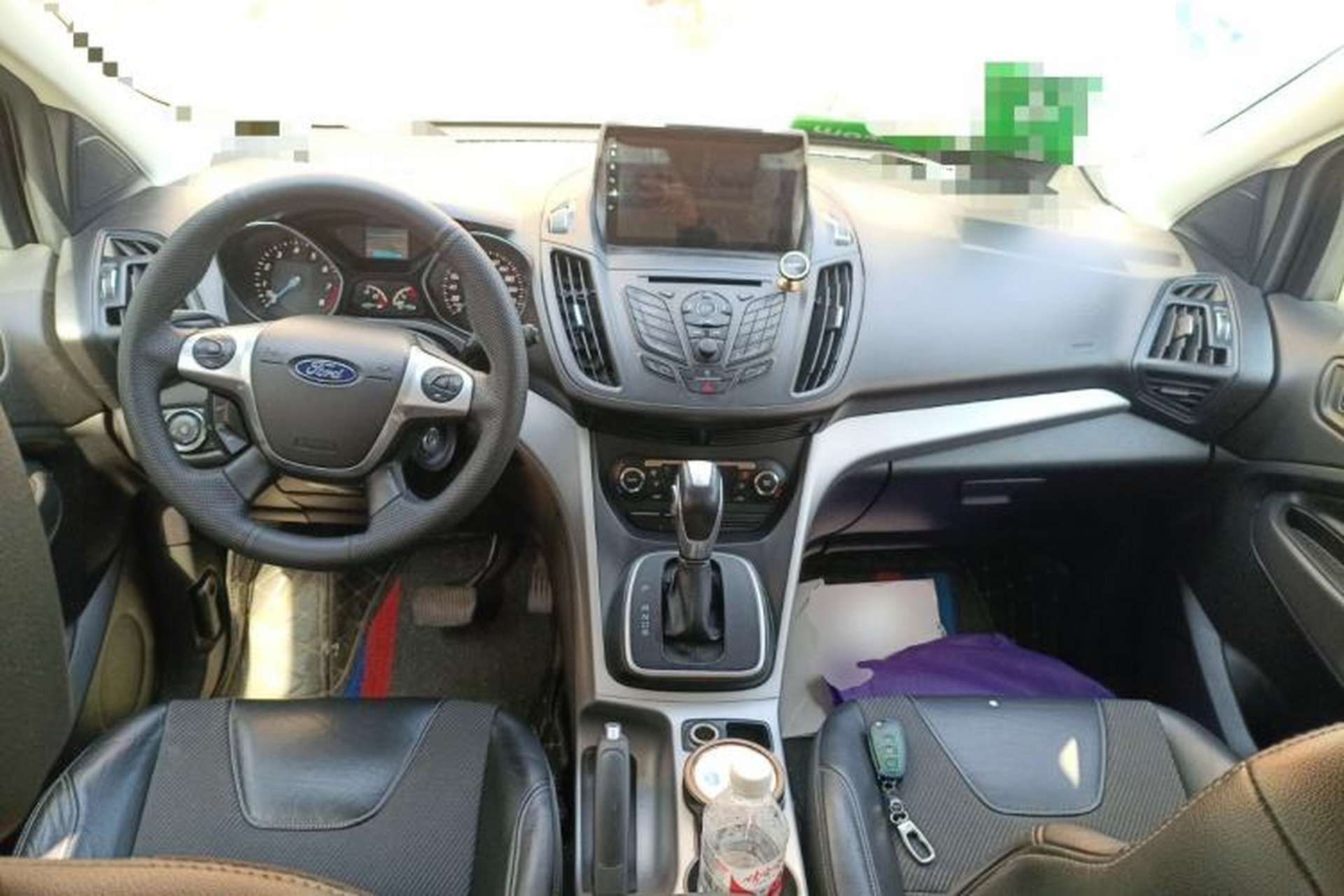 Used Ford Kuga 2013 1.6L GTDi Two-Wheel-Drive Trend Model Center Console
