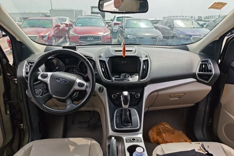 Used Ford Kuga 2013 2.0L GTDi Four-Wheel Drive Premium Model Center Console