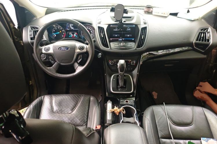 Used Ford Kuga 2013 2.0L GTDi Four-Wheel-Drive Sport Model Center Console