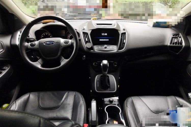 Used Ford Kuga 2013 2.0L GTDi Four-Wheel-Drive Sport Model Center Console