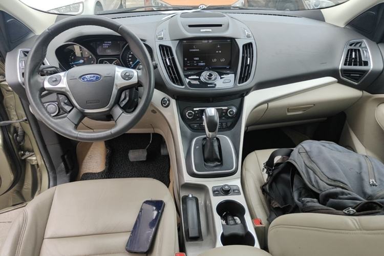 Used Ford Kuga 2013 2.0L GTDi Four-Wheel Drive Premium Model Center Console