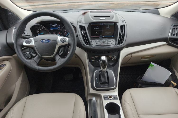 Used Ford Kuga 2013 2.0L GTDi Four-Wheel-Drive Elite Model Center Console