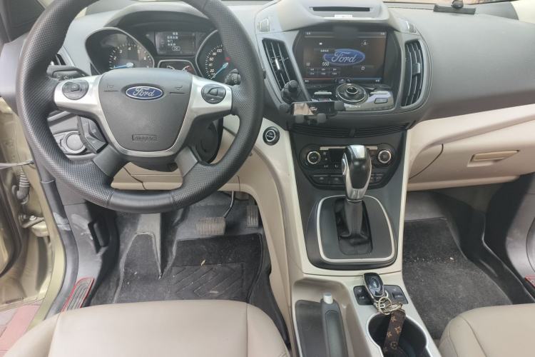 Used Ford Kuga 2013 2.0L GTDi Four-Wheel Drive Premium Model Center Console