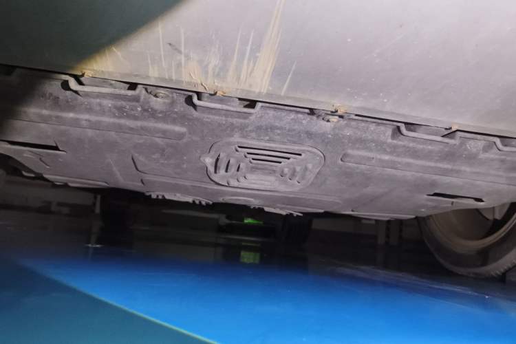 Used Ford Kuga 2013 1.6L GTDi Two-Wheel-Drive Trend Model Chassis Front