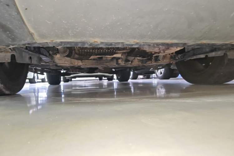 Used Ford Kuga 2013 1.6L GTDi Two-Wheel-Drive Trend Model Chassis Front