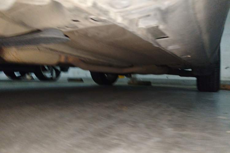 Used Ford Kuga 2013 1.6L GTDi Two-Wheel-Drive Trend Model Chassis Front Left