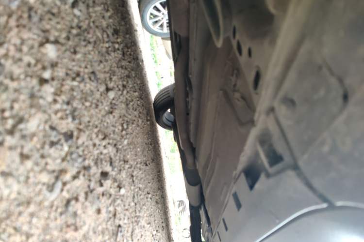Used Ford Kuga 2013 2.0L GTDi Four-Wheel-Drive Sport Model Chassis Front Left