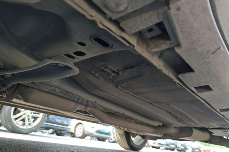Used Ford Kuga 2013 1.6L GTDi Two-Wheel-Drive Trend Model Chassis Front Left