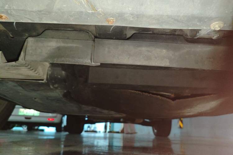 Used Ford Kuga 2013 1.6L GTDi Two-Wheel-Drive Trend Model Chassis Front