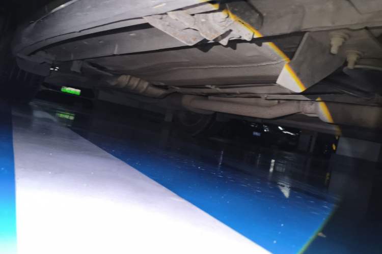 Used Ford Kuga 2013 1.6L GTDi Two-Wheel-Drive Trend Model Chassis Front Right
