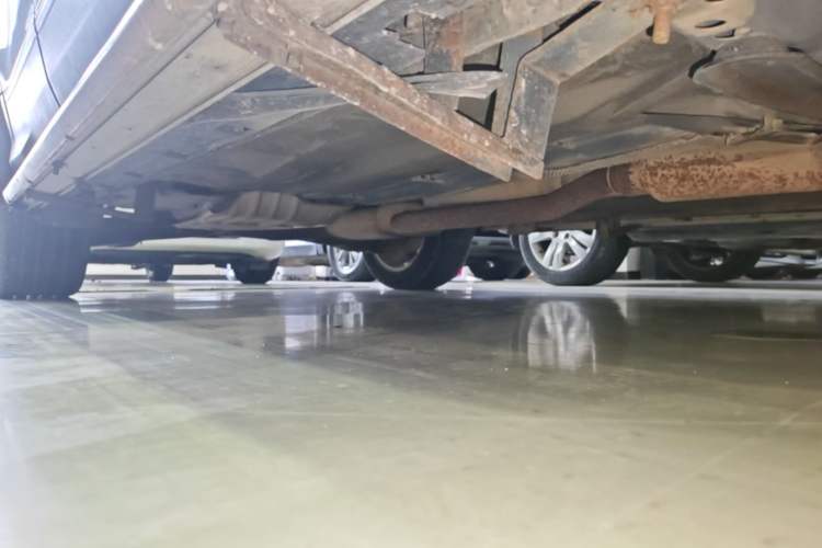 Used Ford Kuga 2013 1.6L GTDi Two-Wheel-Drive Trend Model Chassis Front Right