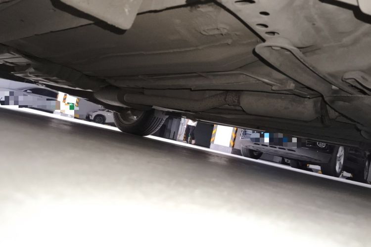 Used Ford Kuga 2013 1.6L GTDi Two-Wheel-Drive Trend Model Chassis Front Right
