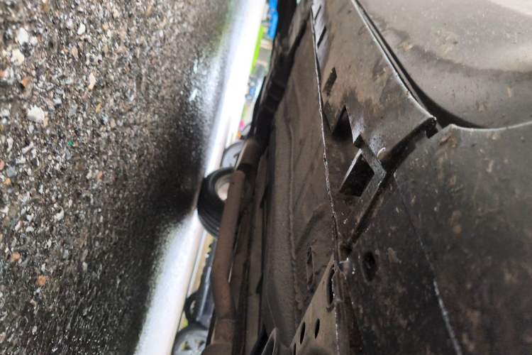 Used Ford Kuga 2013 1.6L GTDi Two-Wheel-Drive Trend Model Chassis Front Right
