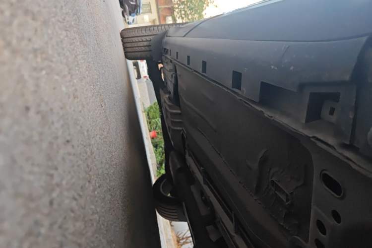 Used Ford Kuga 2013 1.6L GTDi 4x4 Elite Model Chassis Front Right