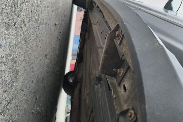 Used Ford Kuga 2013 1.6L GTDi Two-Wheel-Drive Comfort Model Chassis Rear Left