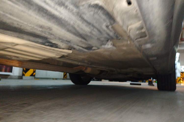 Used Ford Kuga 2013 1.6L GTDi Two-Wheel-Drive Trend Model Chassis Rear Right