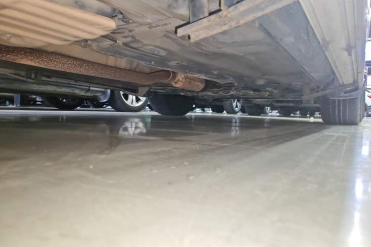 Used Ford Kuga 2013 1.6L GTDi Two-Wheel-Drive Trend Model Chassis Rear Right