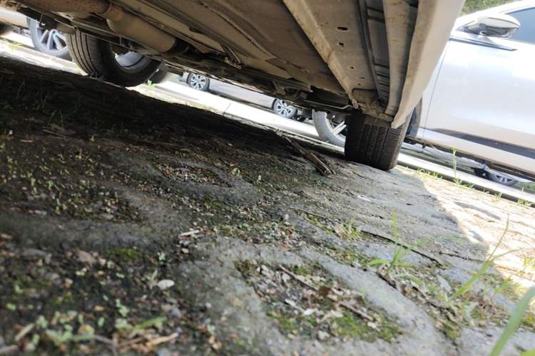 Used Ford Kuga 2013 1.6L GTDi Two-Wheel-Drive Trend Model Chassis Rear Right
