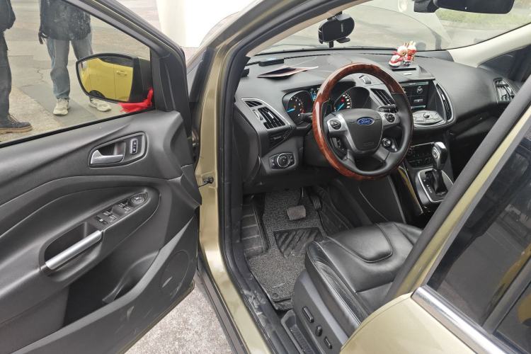 Used Ford Kuga 2013 2.0L GTDi Four-Wheel Drive Premium Model Driver Seat