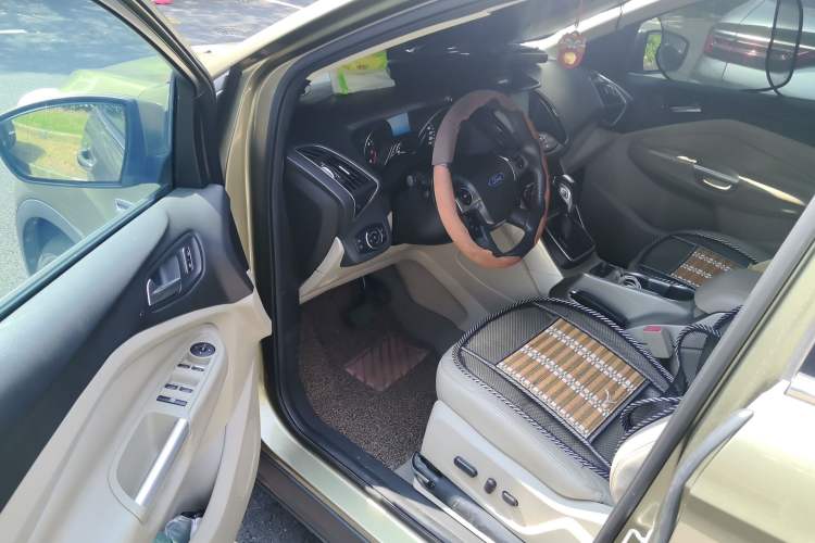 Used Ford Kuga 2013 1.6L GTDi 4x4 Elite Model Driver Seat