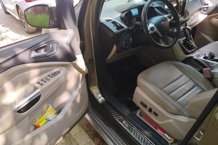 Used Ford Kuga 2013 2.0L GTDi Four-Wheel Drive Premium Model Driver Seat