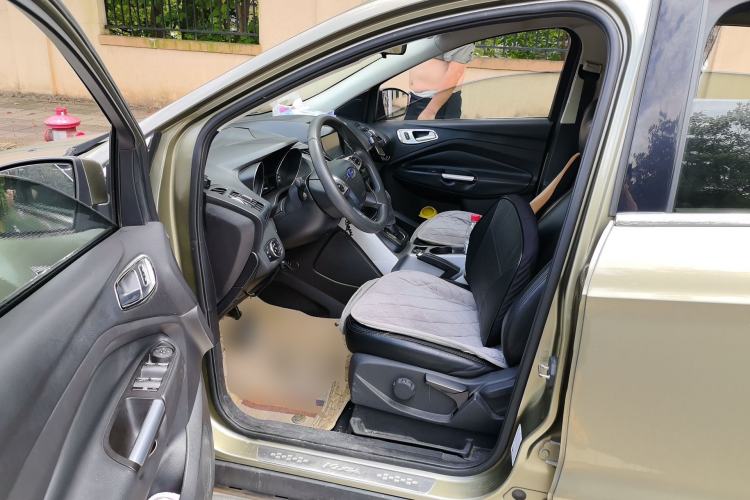 Used Ford Kuga 2013 1.6L GTDi Two-Wheel-Drive Comfort Model Driver Seat