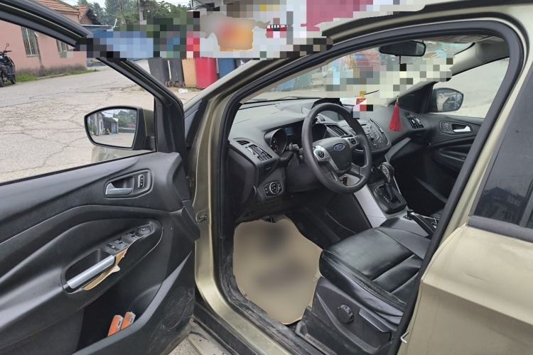 Used Ford Kuga 2013 1.6L GTDi Two-Wheel-Drive Comfort Model Driver Seat
