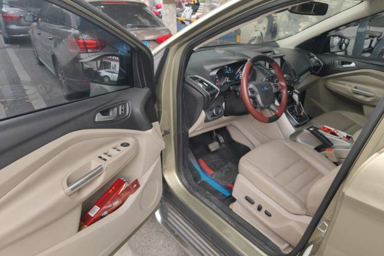 Used Ford Kuga 2013 1.6L GTDi 4x4 Elite Model Driver Seat