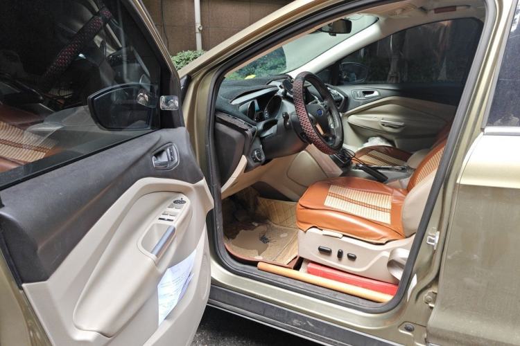 Used Ford Kuga 2013 2.0L GTDi Four-Wheel Drive Premium Model Driver Seat