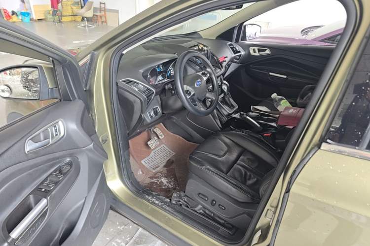 Used Ford Kuga 2013 2.0L GTDi Four-Wheel-Drive Sport Model Driver Seat