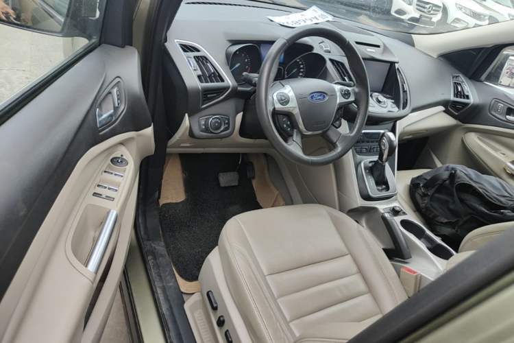 Used Ford Kuga 2013 2.0L GTDi Four-Wheel Drive Premium Model Driver Seat