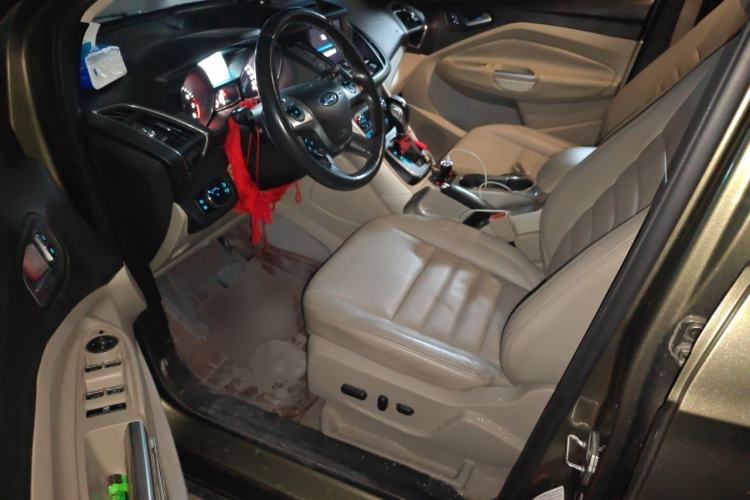 Used Ford Kuga 2013 2.0L GTDi Four-Wheel Drive Premium Model Driver Seat