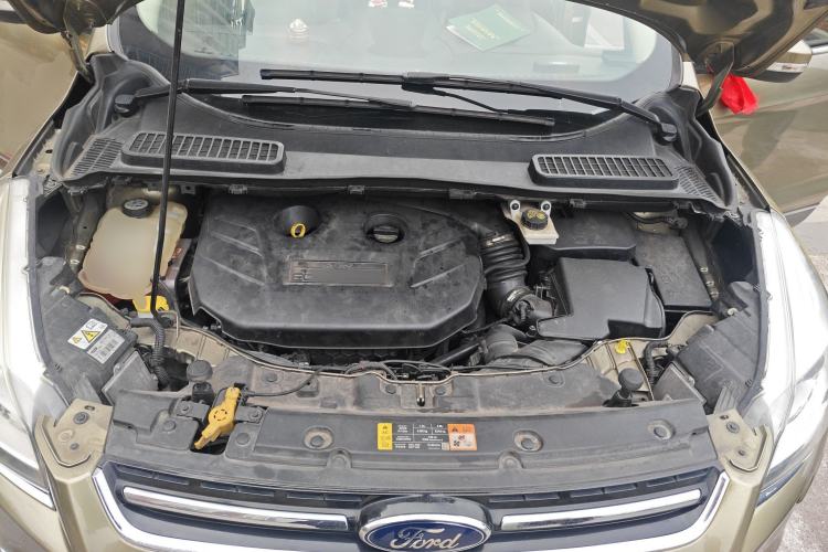Used Ford Kuga 2013 2.0L GTDi Four-Wheel Drive Premium Model Engine Bay