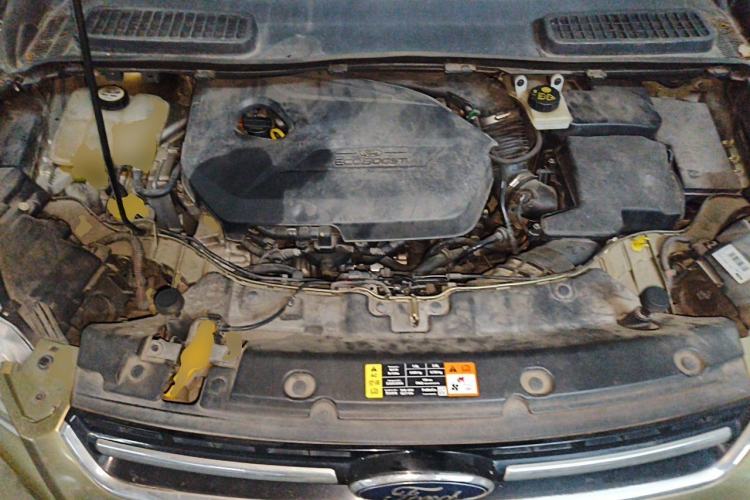 Used Ford Kuga 2013 1.6L GTDi Two-Wheel-Drive Trend Model Engine Bay