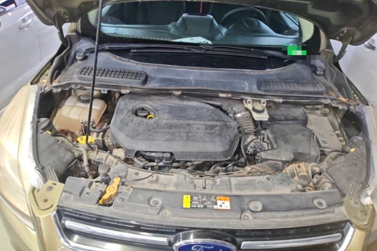 Used Ford Kuga 2013 1.6L GTDi Two-Wheel-Drive Trend Model Engine Bay