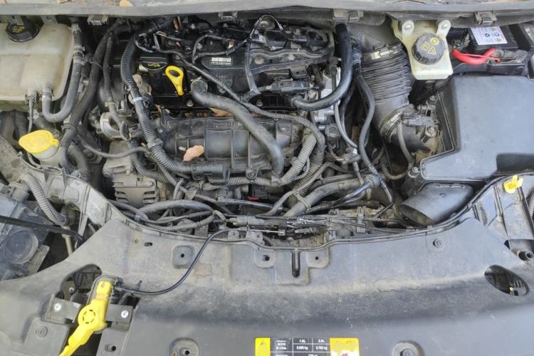 Used Ford Kuga 2013 1.6L GTDi Two-Wheel-Drive Trend Model Engine Bay