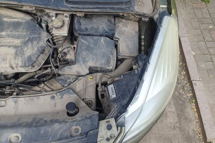 Used Ford Kuga 2013 1.6L GTDi 4x4 Elite Model Engine Bay Left