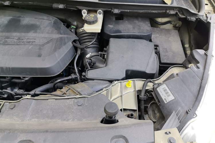 Used Ford Kuga 2013 1.6L GTDi Two-Wheel-Drive Comfort Model Engine Bay Left