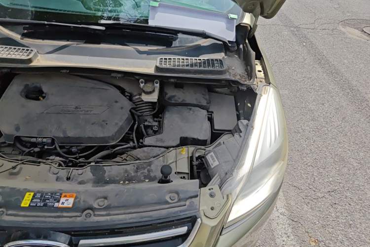 Used Ford Kuga 2013 1.6L GTDi 4x4 Elite Model Engine Bay Left