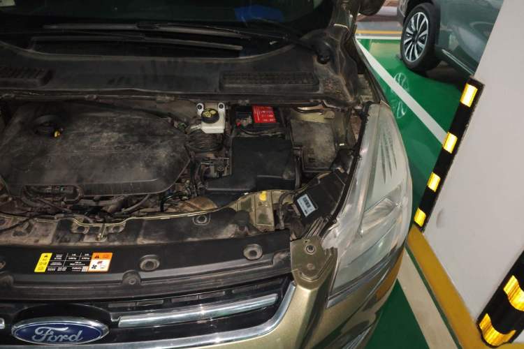 Used Ford Kuga 2013 1.6L GTDi 4x4 Elite Model Engine Bay Left