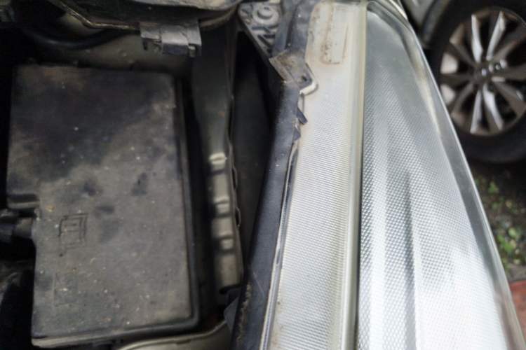 Used Ford Kuga 2013 2.0L GTDi Four-Wheel-Drive Sport Model Engine Bay Left
