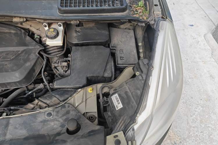 Used Ford Kuga 2013 1.6L GTDi 4x4 Elite Model Engine Bay Left