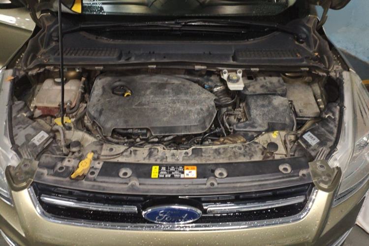 Used Ford Kuga 2013 1.6L GTDi Two-Wheel-Drive Trend Model Engine Bay