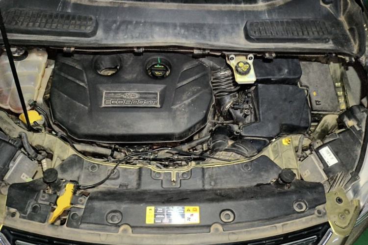 Used Ford Kuga 2013 2.0L GTDi Four-Wheel Drive Premium Model Engine Bay