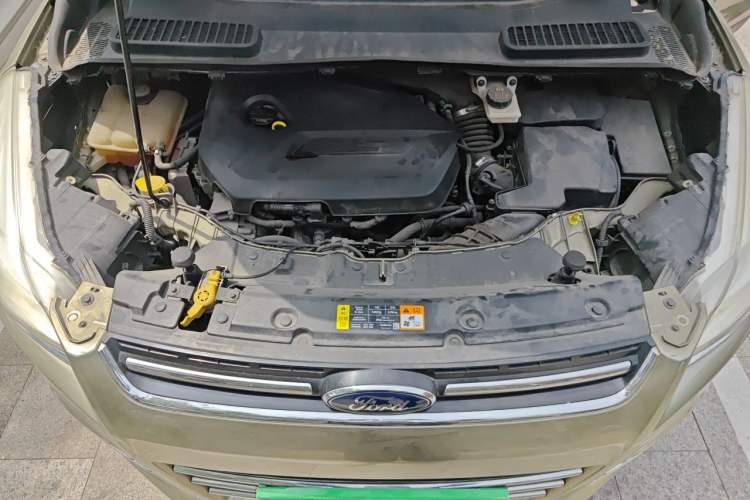 Used Ford Kuga 2013 1.6L GTDi Two-Wheel-Drive Trend Model Engine Bay