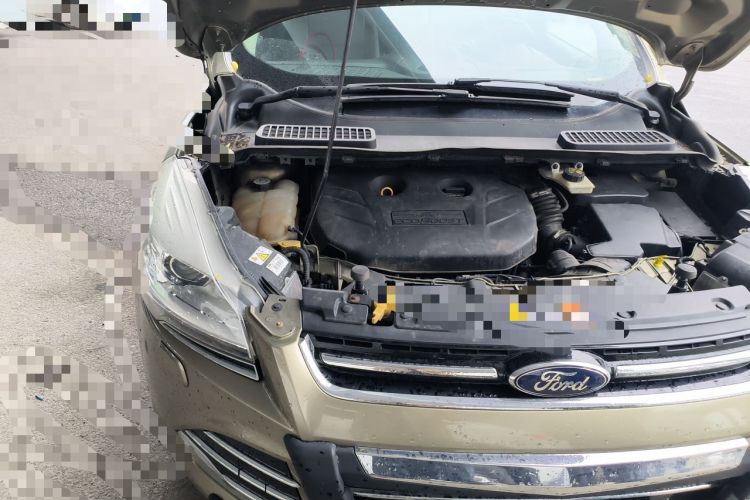 Used Ford Kuga 2013 2.0L GTDi Four-Wheel Drive Premium Model Engine Bay Right