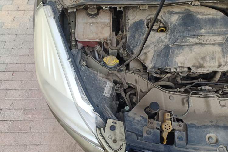 Used Ford Kuga 2013 1.6L GTDi 4x4 Elite Model Engine Bay Right