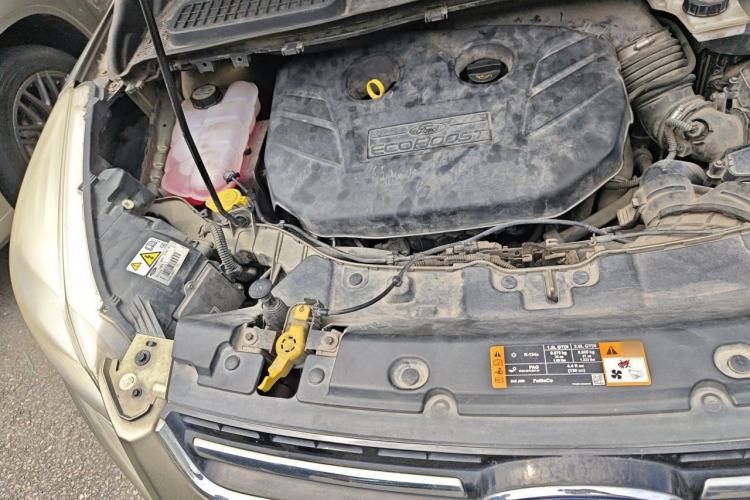 Used Ford Kuga 2013 2.0L GTDi Four-Wheel Drive Premium Model Engine Bay Right