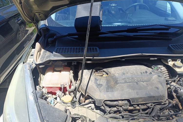 Used Ford Kuga 2013 1.6L GTDi 4x4 Elite Model Engine Bay Right